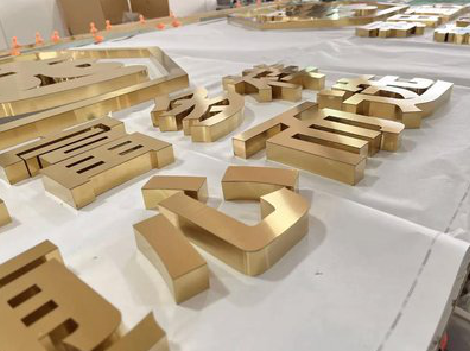  定远拉丝不锈钢字的特点。